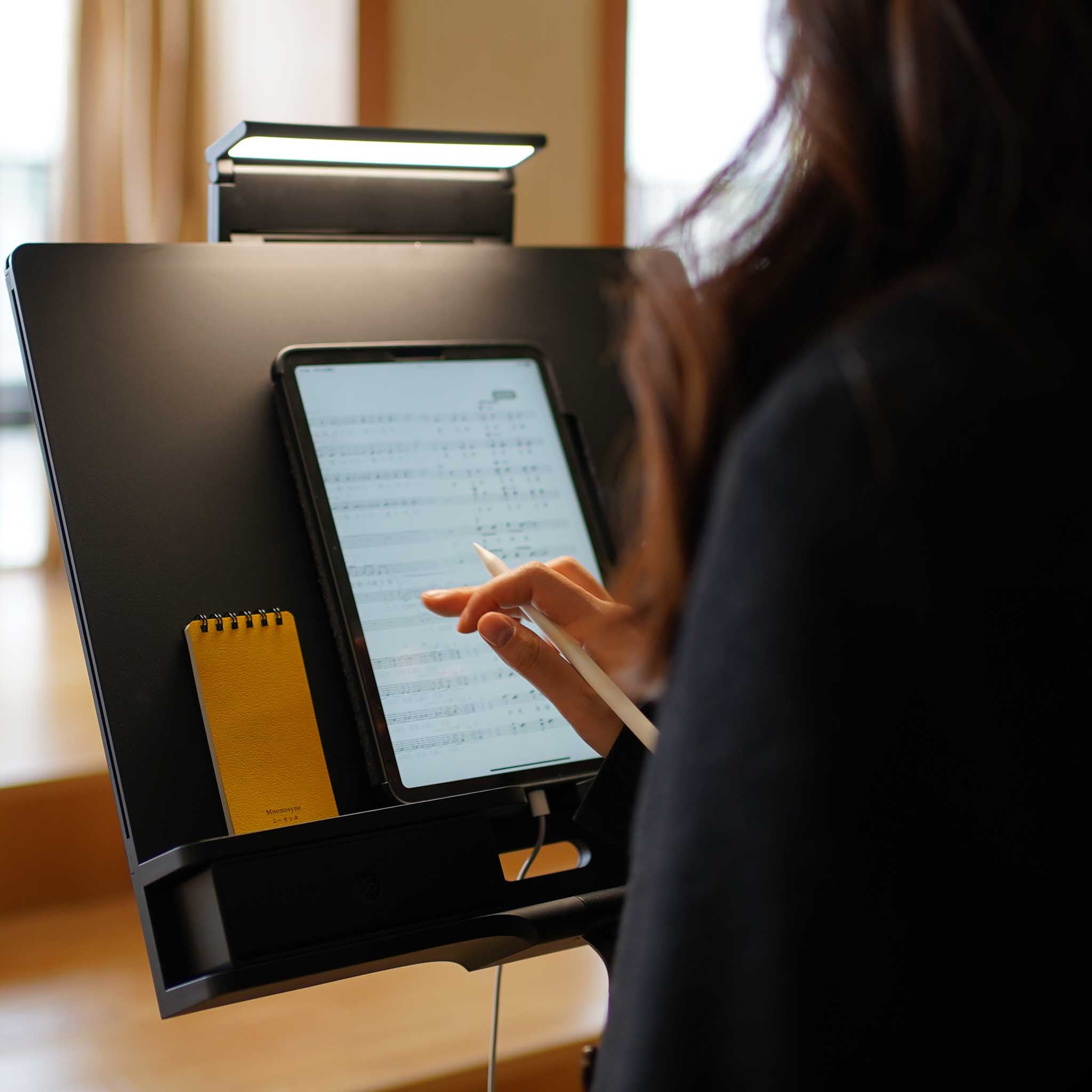 iPad Bar (Music Stand Light)